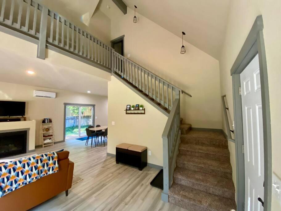 New Modern Cabin! 5Mi To Mt Rainier National Park! Hot Tub & Wifi Ashford Exteriér fotografie